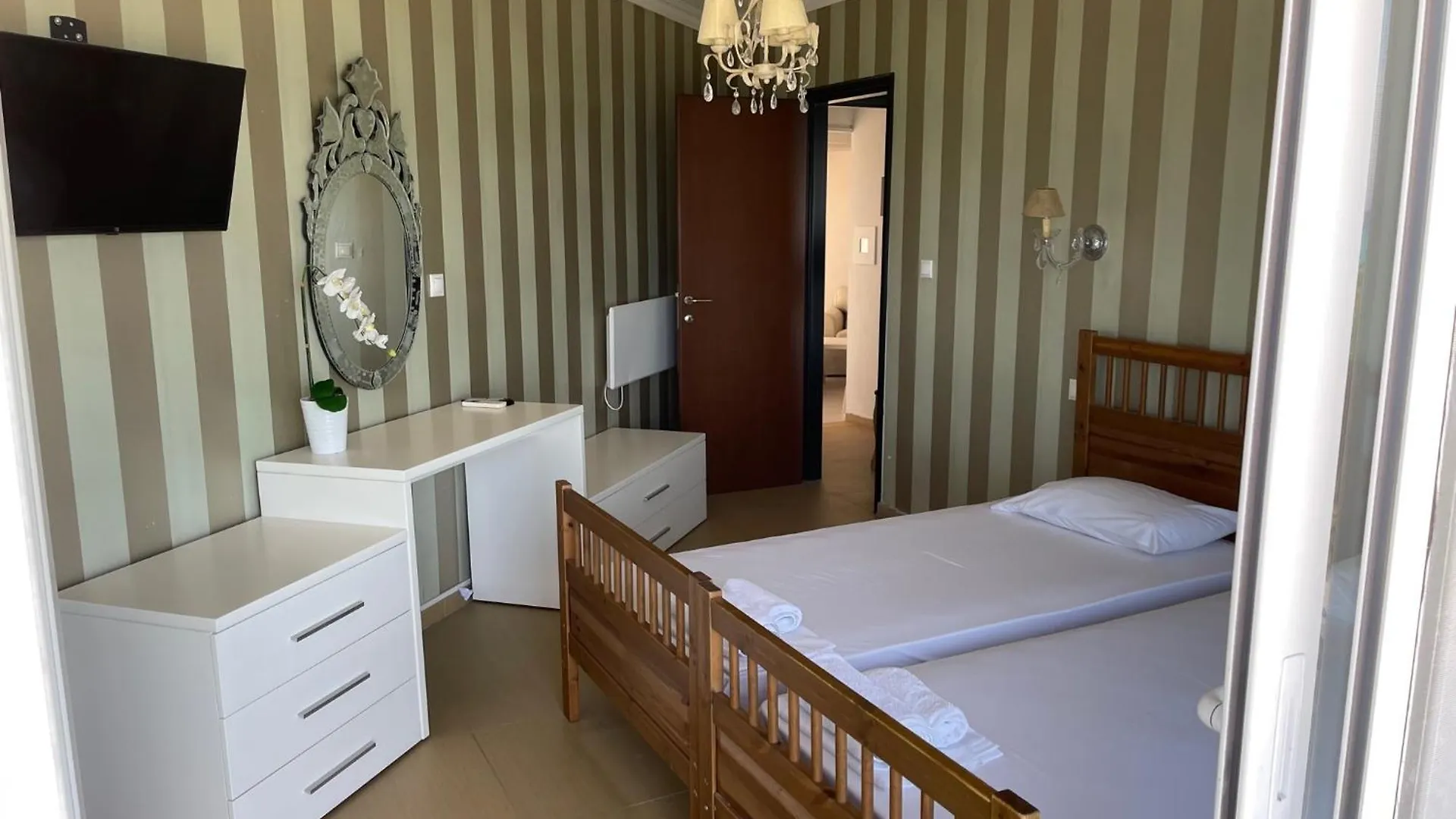 ***  Plaza Hotel Hanioti Greece
